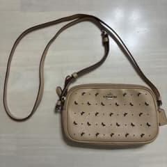 COACH ショルダーバッグ くすみピンクに近いベージュのサムネイル