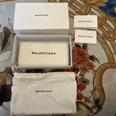 BALENCIAGA ホワイトレザー 長財布のサムネイル
