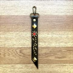 スタッズキーホルダー　本革　黒　ハンドメイド　アメカジ HTC CALEE 風