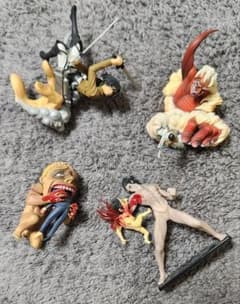 Attack Titan Set of 4 figures