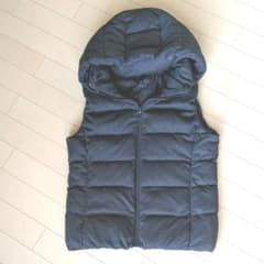 ユニクロ UNIQLO ダウンベストのサムネイル