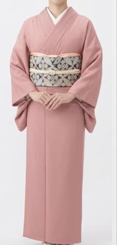 【裄68cm 身丈164.5cm】色無地 正絹 地紋 上品ピンク　甚三紅色系 裄68cm 身丈164.5cm】色無地 正絹 現地紋 上品ピンク 甚佐紅色 - メルカリ