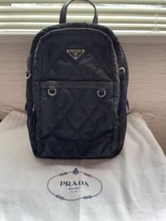 プラダ  キルティングリュックのサムネイル