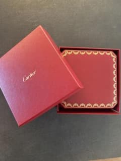 Cartier レッドジュエリーケースのサムネイル