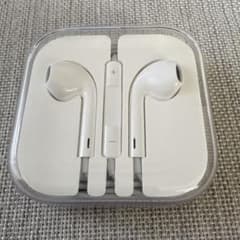 Apple社　純正イヤホン　未使用品のサムネイル