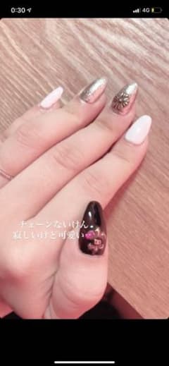 ネイルチップのサムネイル