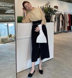 【新品未使用】田中みな実×CLANE JACQUARDFLOWERSKIRT 0のサムネイル
