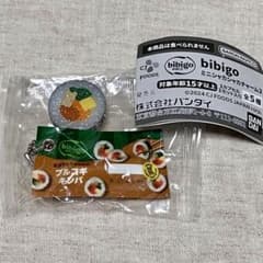 bibigo  ビビゴ　ミニシャカシャカチャーム2   プルコギキンパのサムネイル