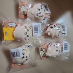 ちいかわ うさぎだらけくじ E賞 ぬいぐるみバッジ 5種セットのサムネイル