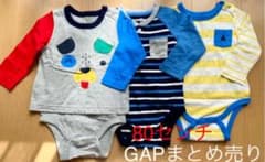 めえさん専用babyGAP ロンパース　80センチ　まとめ売りのサムネイル