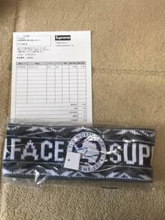 supremeのサムネイル