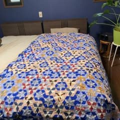 ハンドメイド　ベッドカバー　キルティング　パッチワークのサムネイル