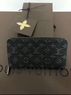 Louis Vuitton モノグラム　ジッピーウォレットのサムネイル