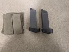 東京マルイ glock用ガスブローバック用マガジン2つのサムネイル
