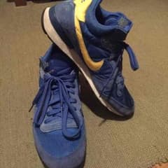 NIKE スニーカーのサムネイル