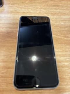 Apple iPhone SE (第2世代) ホワイトのサムネイル