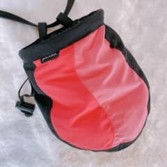 prAna ピンク×黒 チョークバッグのサムネイル