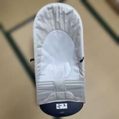 BABYBJÖRN ベージュ バウンサーのサムネイル