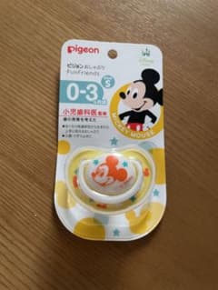 Pigeon おしゃぶりサイズS 0-3ヶ月頃　ミッキーマウス　ディズニーのサムネイル