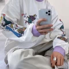 leftaloneのロングTシャツのサムネイル