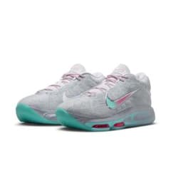 NIKEGTハッスル3 - メルカリ