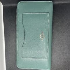 COACH グリーン 長財布 カードポケット付きのサムネイル