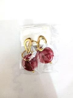 赤いフープピアス ゴールドメッキのサムネイル