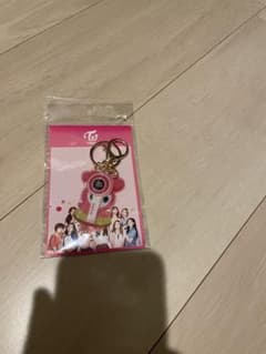 TWICE キーホルダー セット　モモのサムネイル