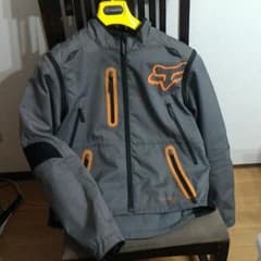 FOXのバイクウェアのサムネイル
