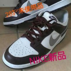 NIKE★スニーカー★チョコレート色のサムネイル