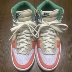 NIKE ハイカットスニーカー マルチカラーのサムネイル