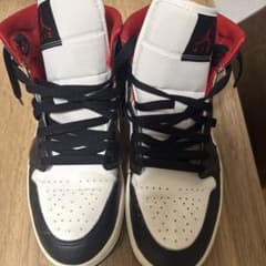 NIKE AIR JORDAN 1 スニーカーのサムネイル