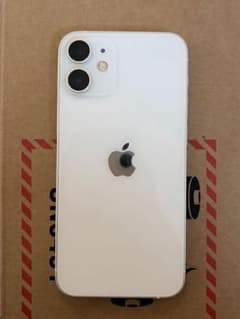 iPhone12 mini 64GB Whiteのサムネイル