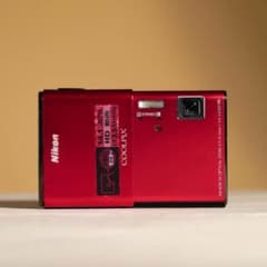 スタイリッシュなコンデジ】Nikon coolpix s80 レッド - メルカリ