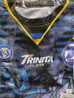 トリニータ FC 大分 サッカー　進撃の巨人(販売用)と仮面ライダー(配布用) トリニータ FC 大分 サッカー 進撃の巨人(販売用)と仮面ライダー(配布