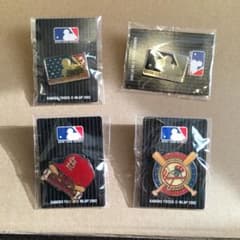 値下げしました！！早い者勝ち！MLB ピンバッチ4点セットのサムネイル