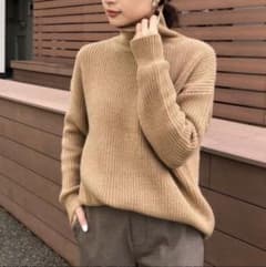 ハイネックニットのサムネイル