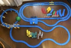 プラレール 車両とレールセット３種類のサムネイル