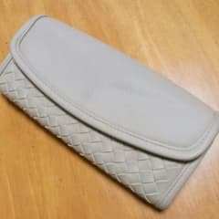 フェリシモの財布のサムネイル