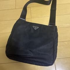 PRADA ナイロン ショルダーバッグ ブラックのサムネイル