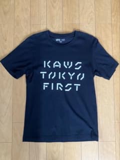 ユニクロTシャツのサムネイル
