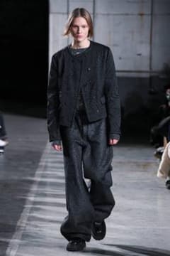 taakk SHRINK QUILTING COLLARLESS JACKET - メルカリ