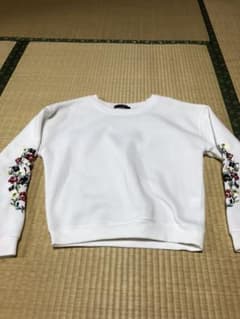トップス トレーナーのサムネイル