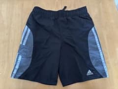 adidas 水着 黒/グレー ストライプ　130のサムネイル