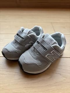 New Balance 313 キッズシューズ　スニーカー　グレー 14㎝のサムネイル