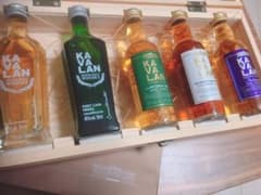 ✳︎木箱入り✳︎ KAVALANカバラン ウイスキー シングルモルト5本セットのサムネイル