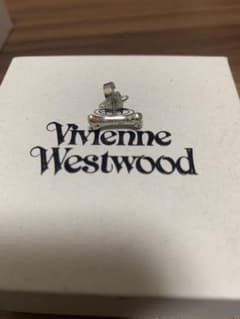Vivienne Westwood 骨 ピアスのサムネイル