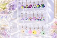 めんだこめじるしチャーム 虹色2個セットのサムネイル