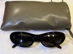 美品】LOEWE ブラック キャットアイ サングラス 2025 - メルカリ