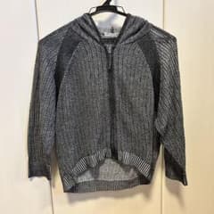 グレー系 フード付きニットパーカーのサムネイル